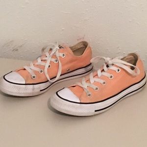Converse size 6